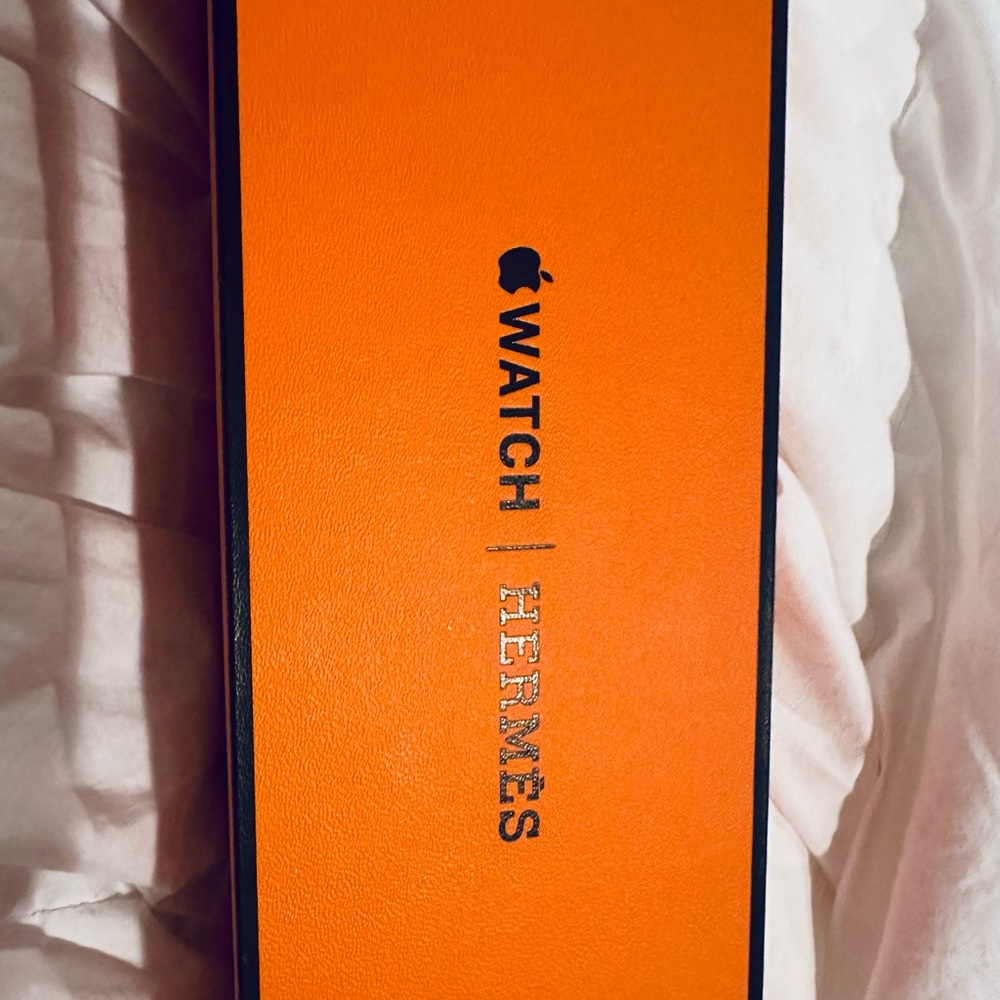 Apple Watch- Hermes Version Series 5 - image 2